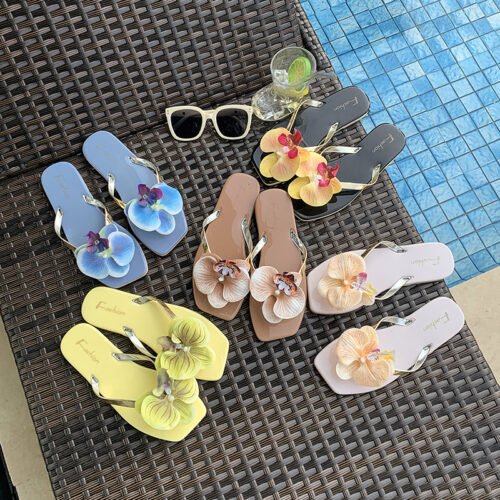 Women’s Floral Square Toe Flat Slide Sandals